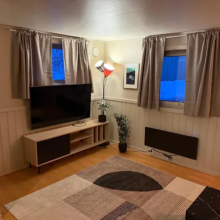 2-roms Sokkelleilighet Tromsø